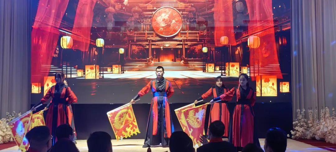 千淘万漉虽辛苦 · 吹尽狂沙始到金 | 格林斯达集团2024年终盛典圆满举办！