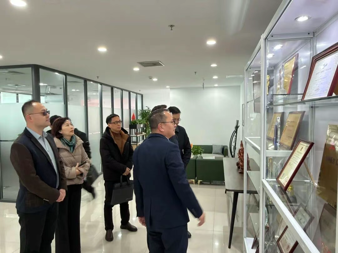 政企同心谋发展！马鞍山市领导莅临格林斯达科技集团总部考察交流