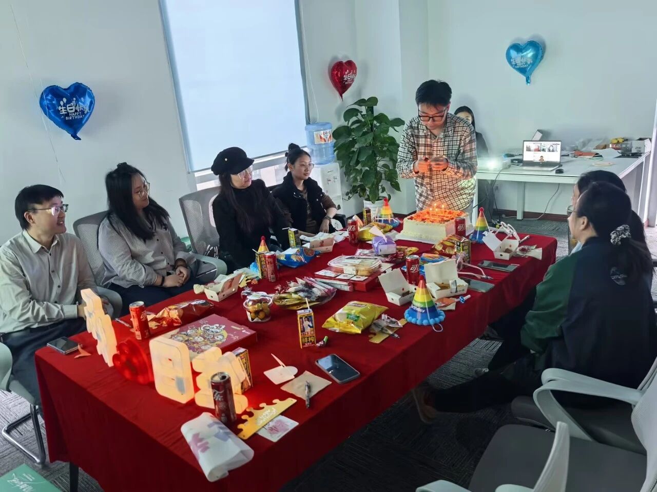 匠心同行 · 温暖相伴 | 格林斯达科技2026年第一季度员工集体生日会温情落幕